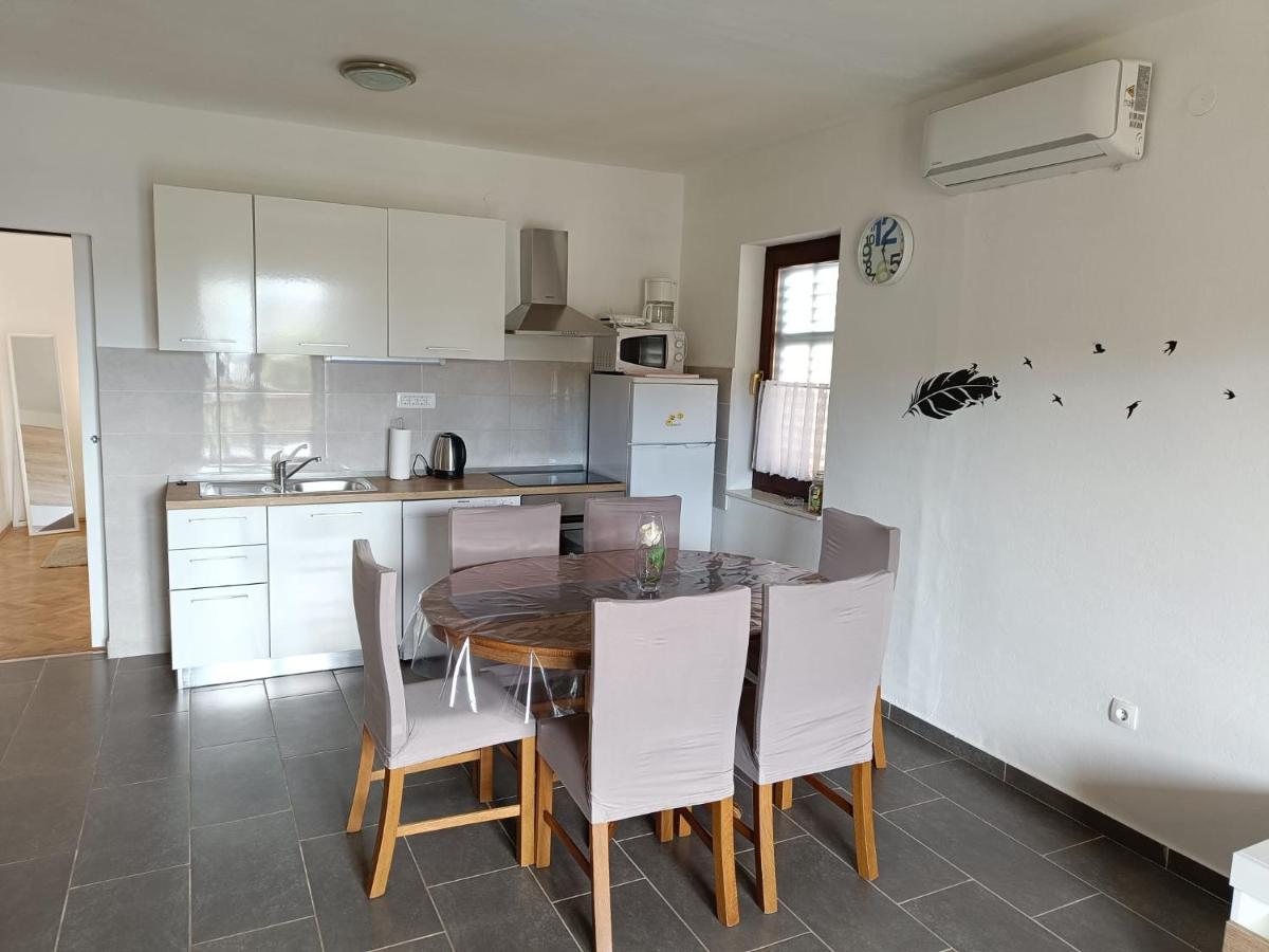 Apartments Devic Sukošan Εξωτερικό φωτογραφία